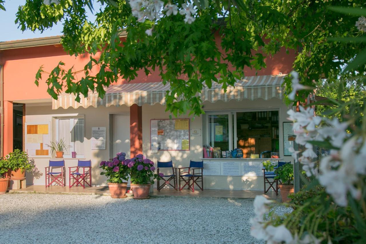 Camping Oasi Marina di Massa Εξωτερικό φωτογραφία